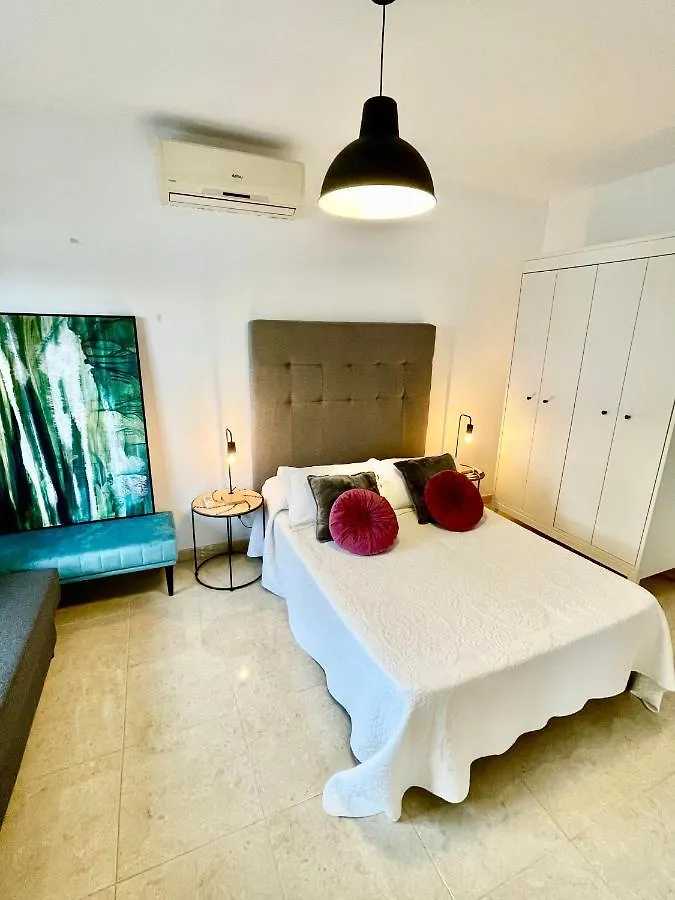 Apartment Luxury Suite Sea Front IV Playa Honda  Spanien