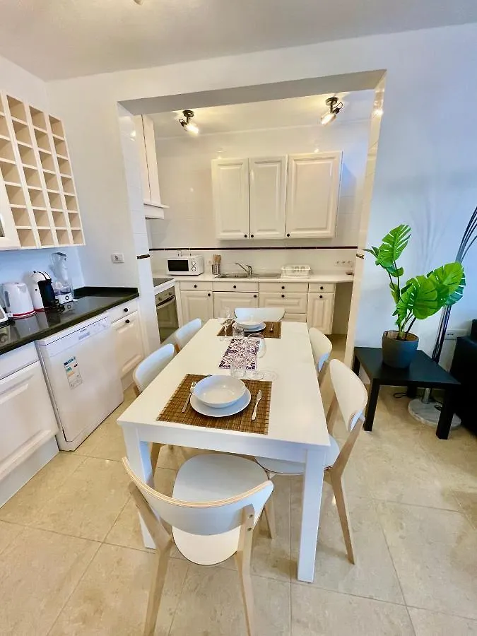 Luxury Suite Sea Front IV Playa Honda  0*, Playa Honda (Lanzarote)
